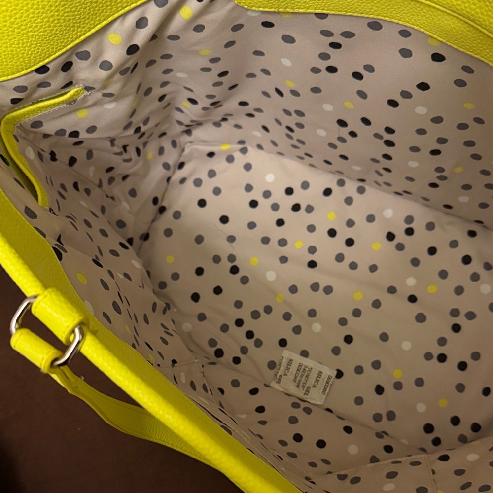 Jewel by thirty-one Bright Yellow Perforated Tote - Picture 3 of 7